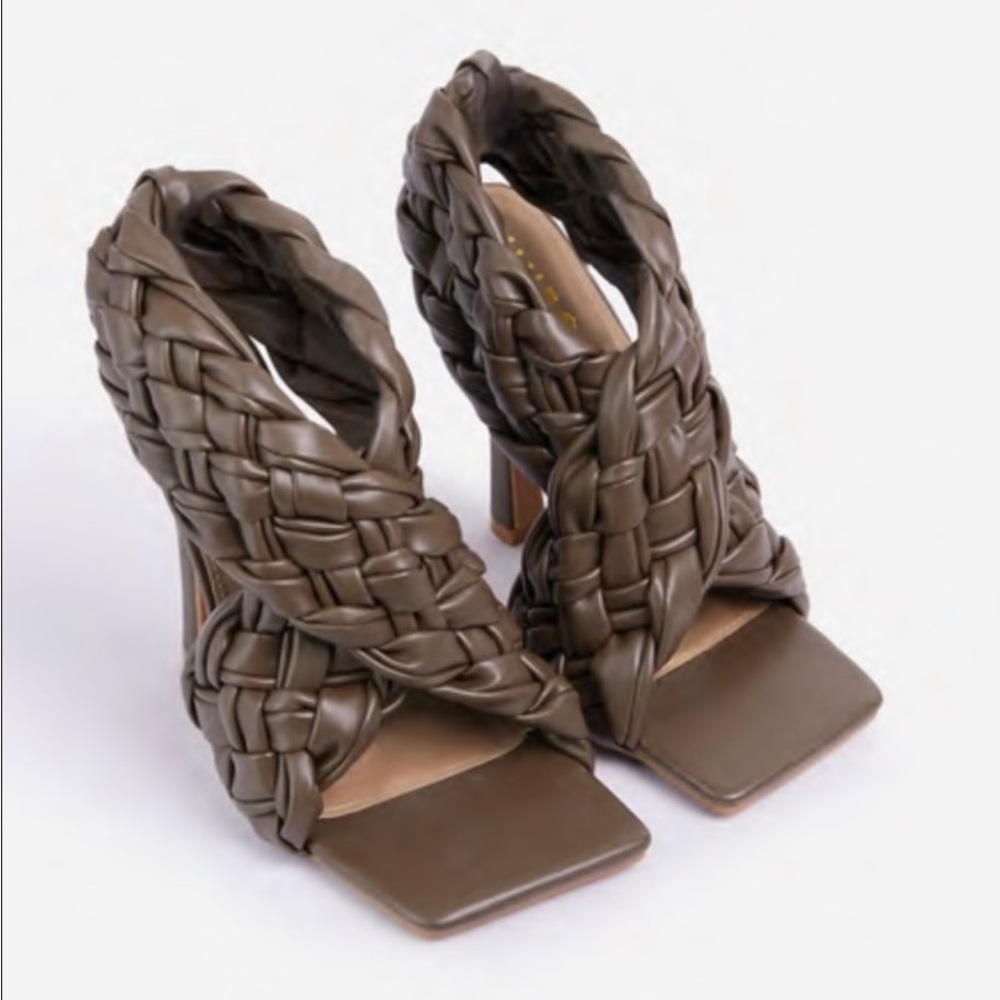 EGO Impress Woven Khaki Green Heels NEW Size 11
